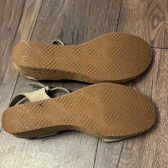 Eddie Bauer cork wedge sandal size 9.5 - Picture 4 of 4